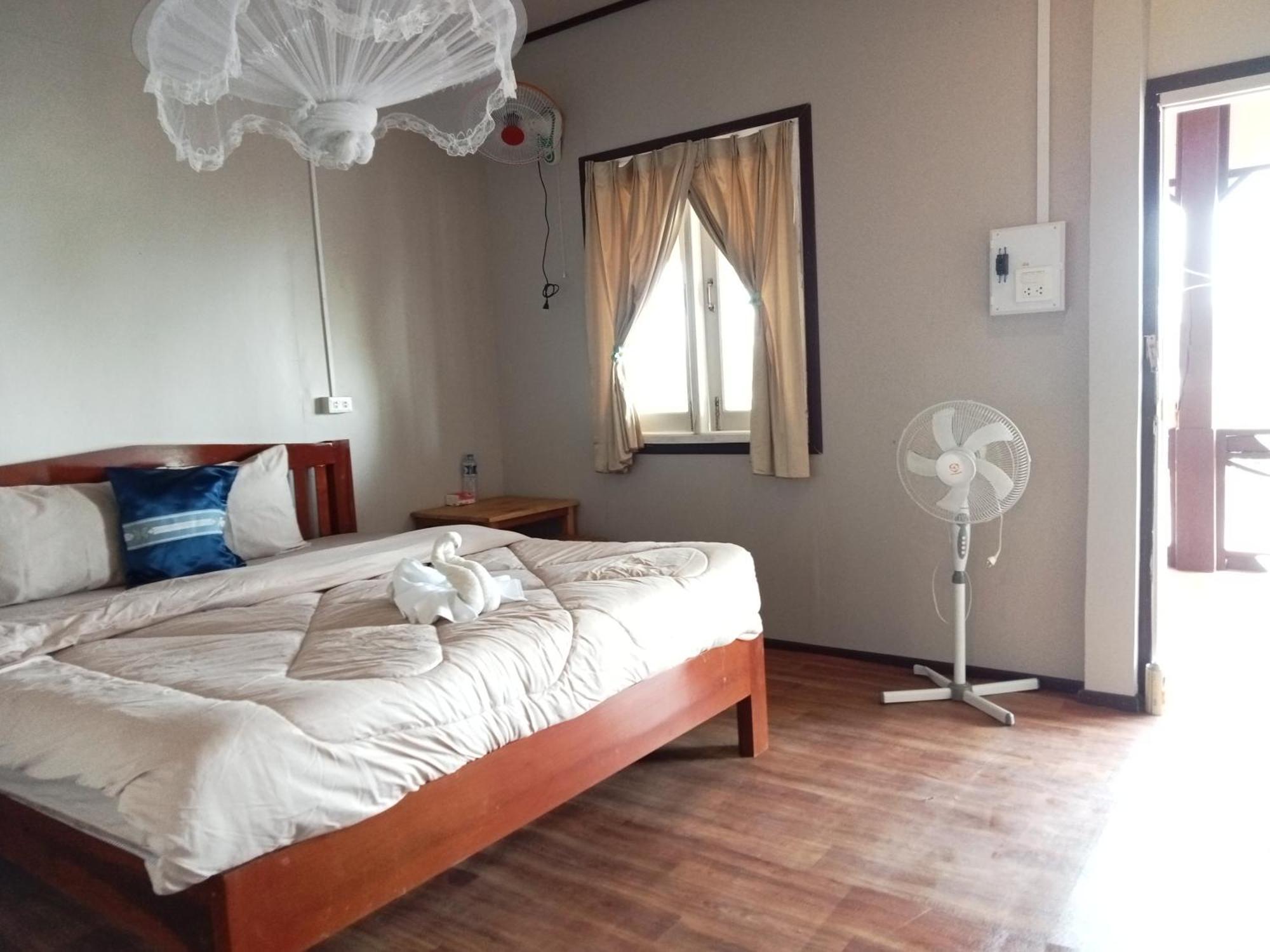 Champa Guesthouse Muang Khong Exterior photo